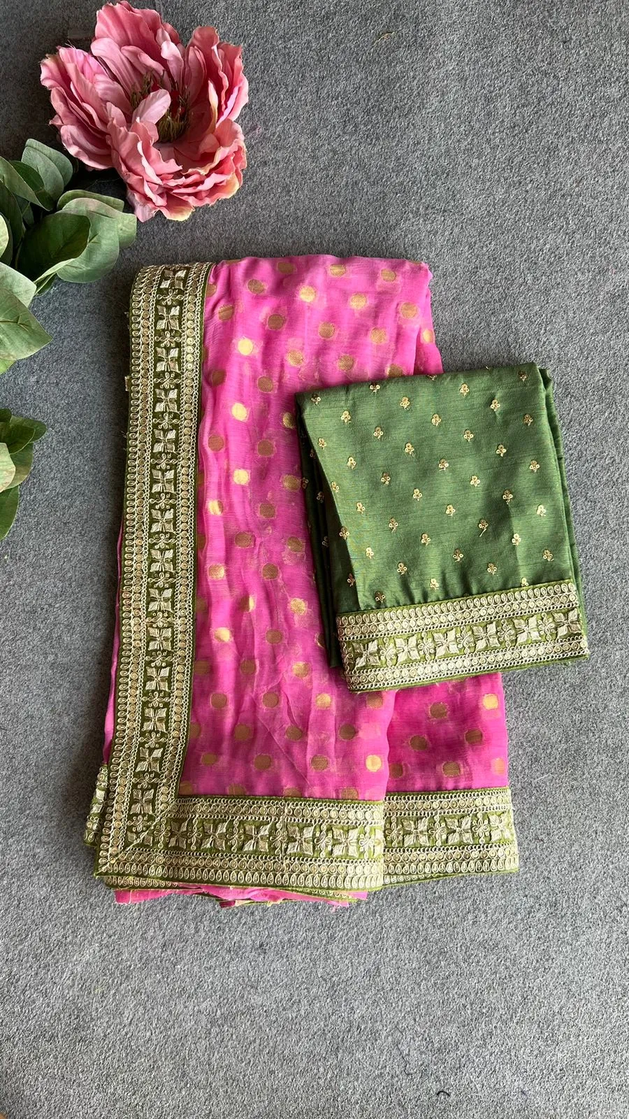Pink Chiffon butta saree with blouse