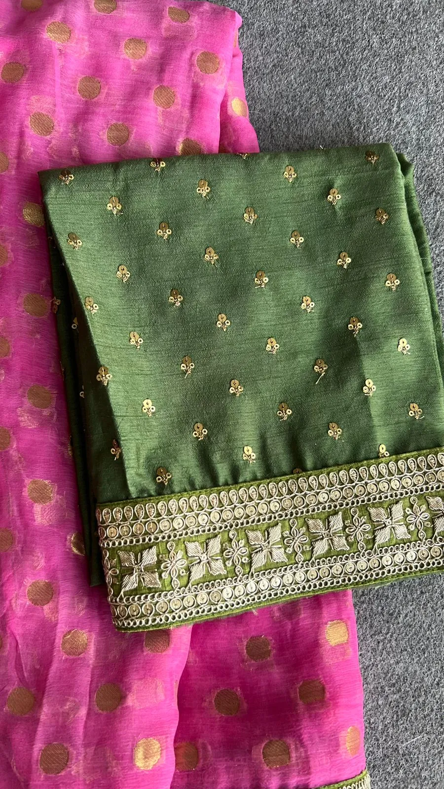 Pink Chiffon butta saree with blouse